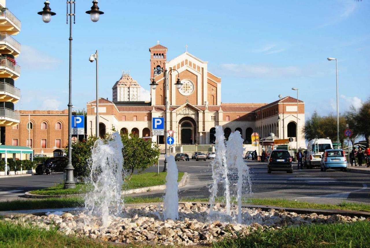 Incantevole Casa Sul Mare Vicino A Roma Nettuno Exterior foto